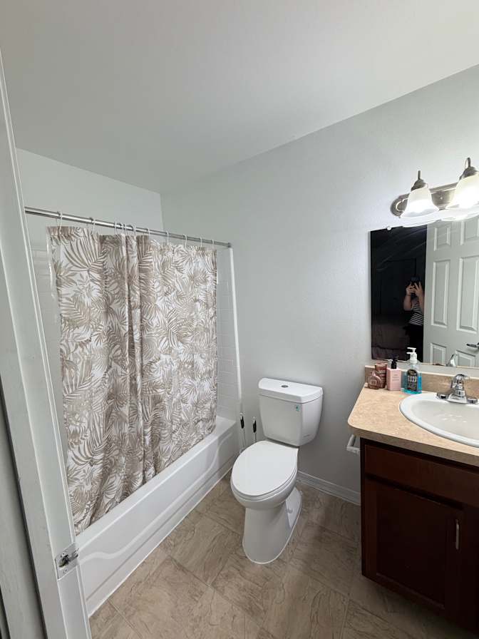 Kaitlin jade's room