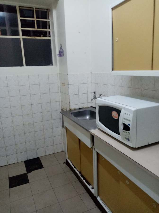 Llewellyn's room