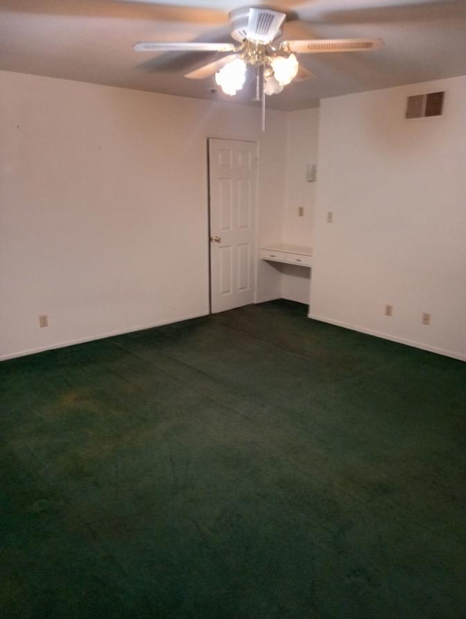Tom's room