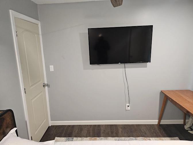 Alcove Rooms's room