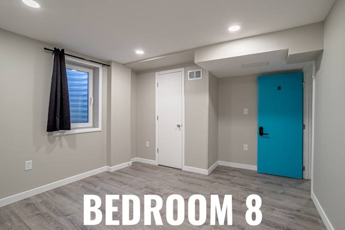 HomeCrew's room
