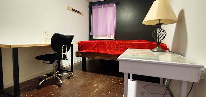 Annette's room