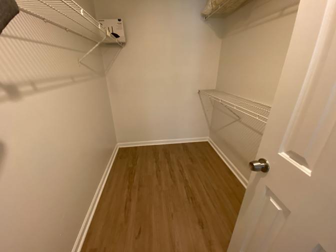 Alcove Rooms's room