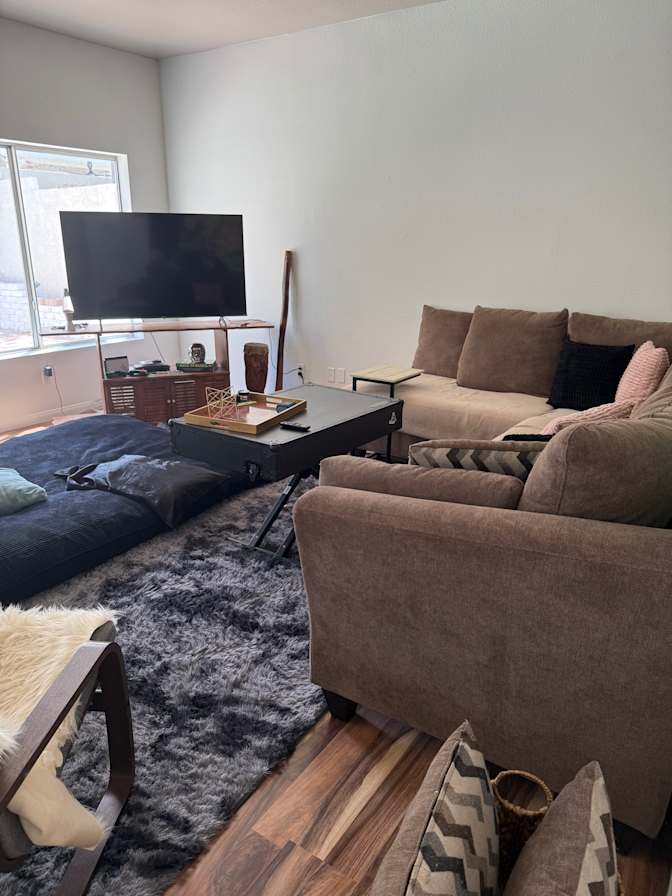Desmond And Kim's room