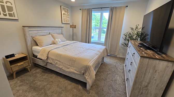 Alcove Rooms's room