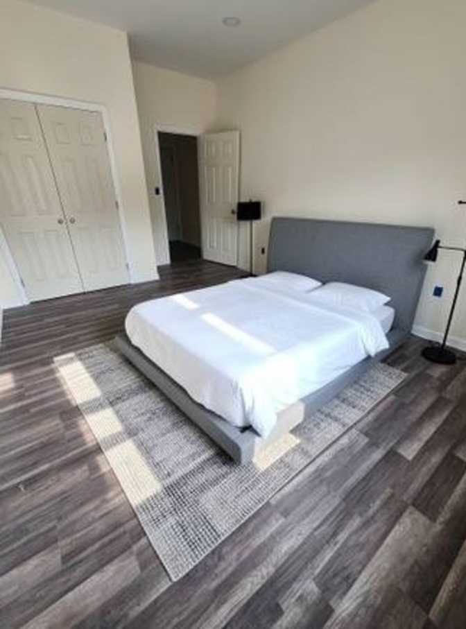 Prime College Point Location's room