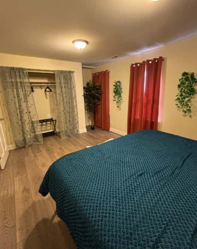 Evelyn's room
