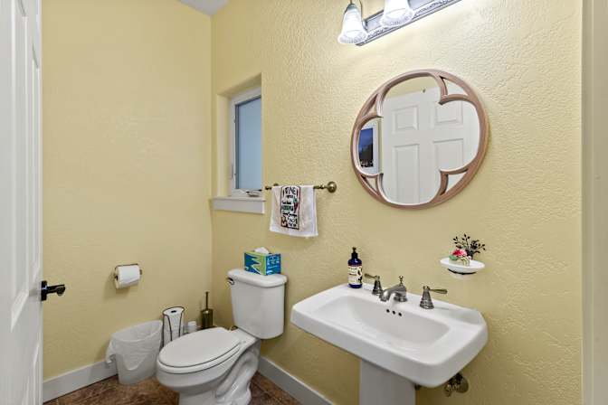 Walker Ave's room