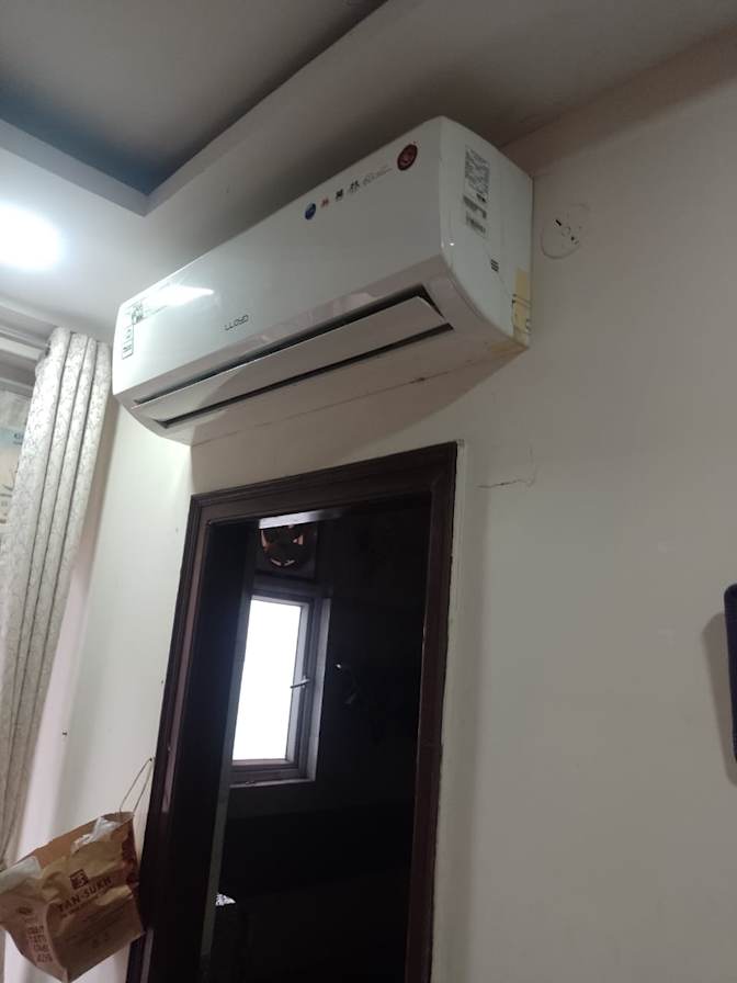 RAVINDRA YADAV's room