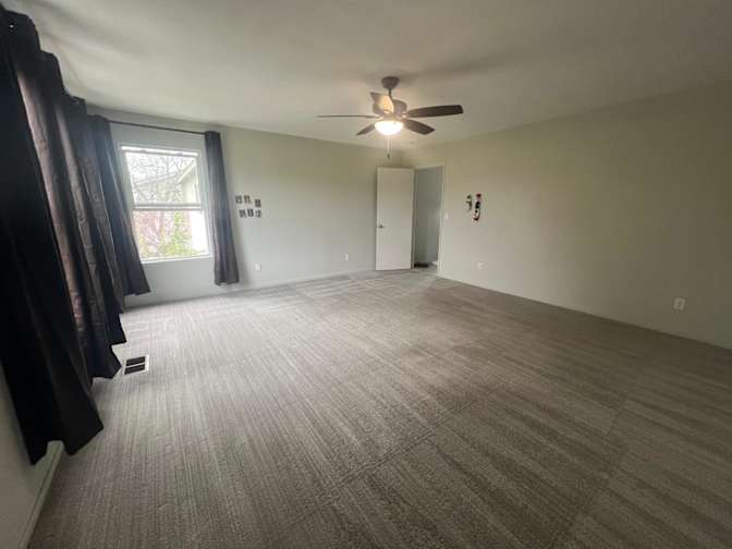 KathleenSam's room