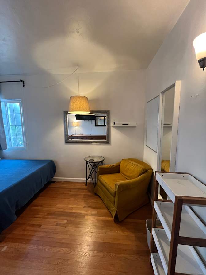 Suzanne's room