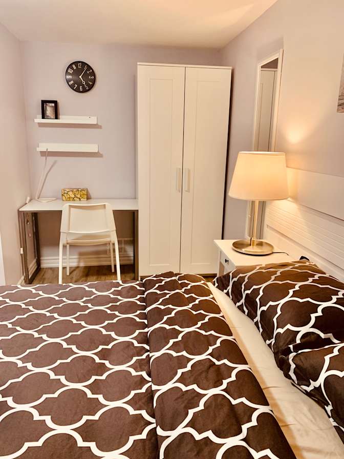 Vivian's room