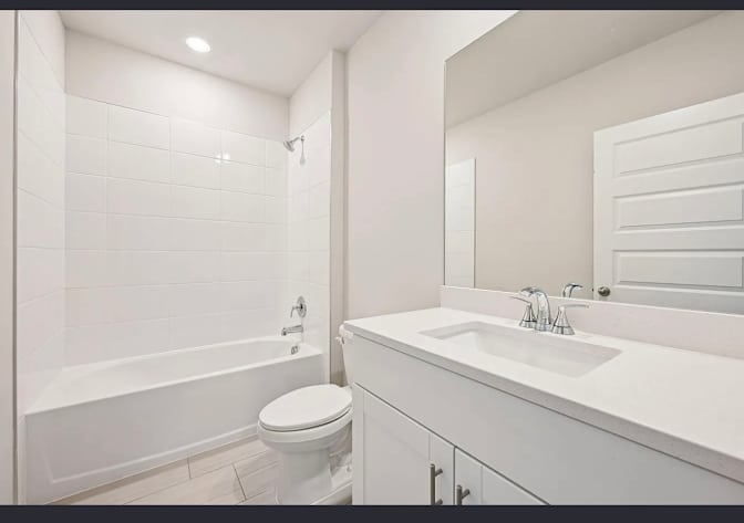 LandlordDRW's room