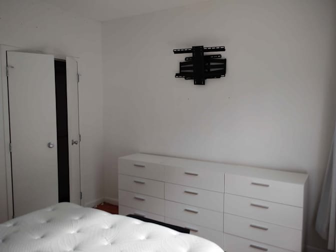 Jen's room