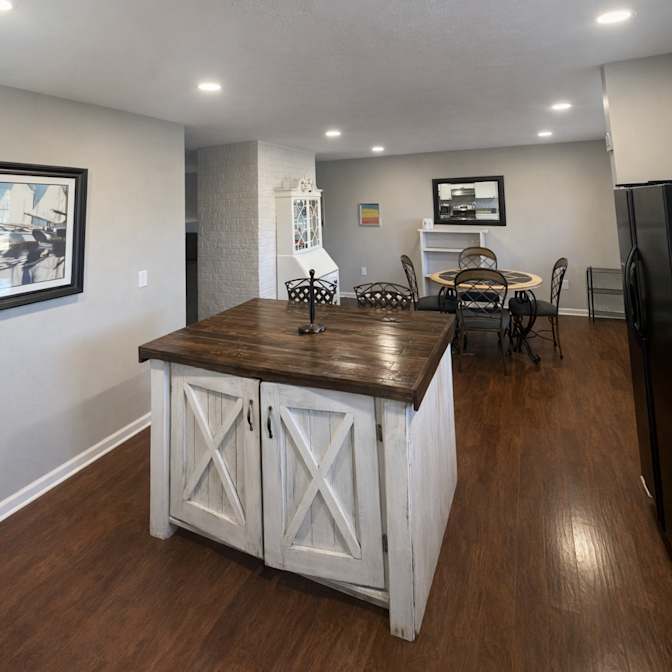 Dustin's room