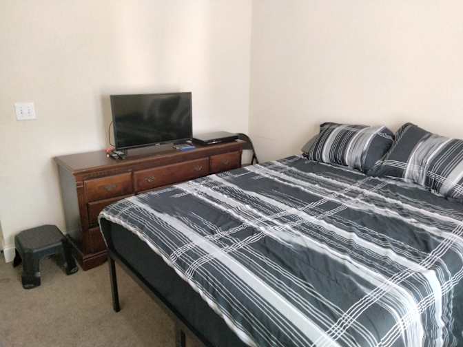 Roberto's room
