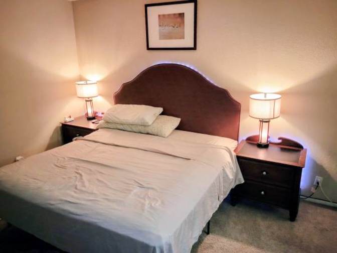 Fully Furnished's room