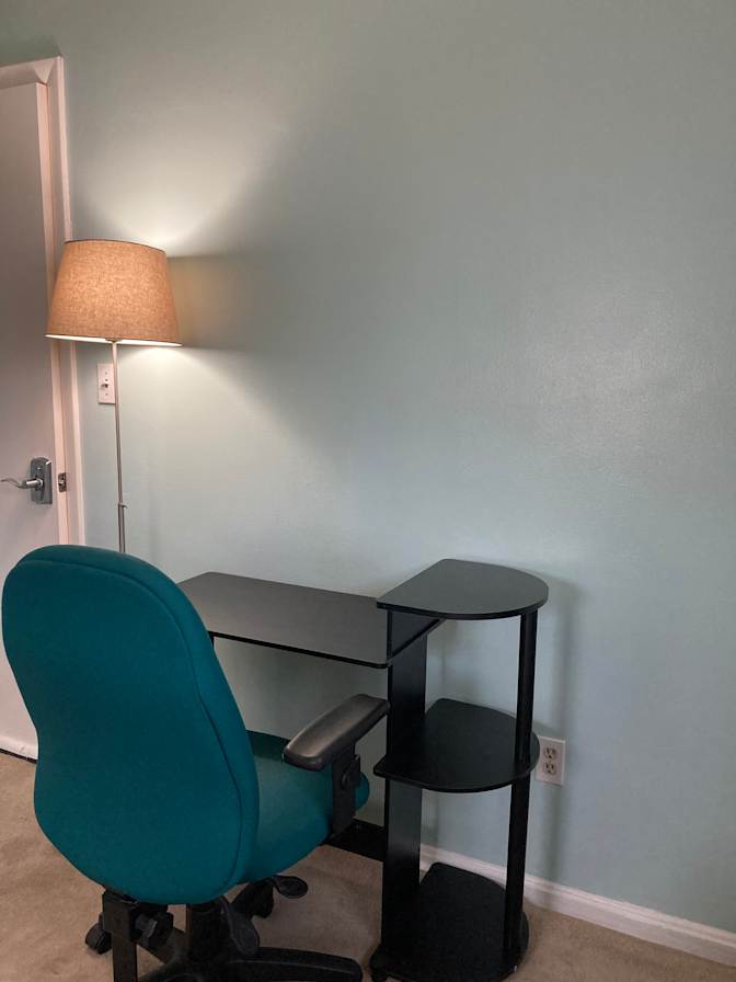 College Park Bed and Bath's's room