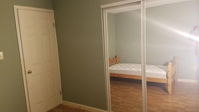 Enrique's room