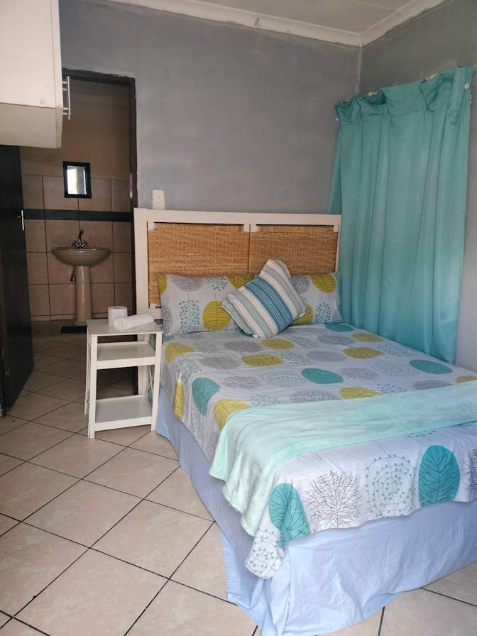 Nwabisa's room