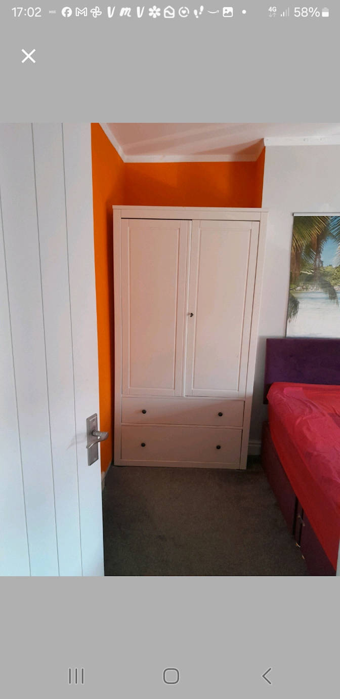 Liz's room