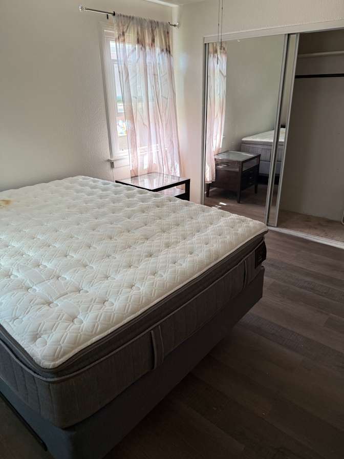 john's room
