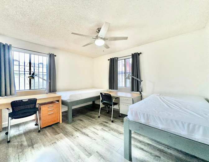 Intellis's room