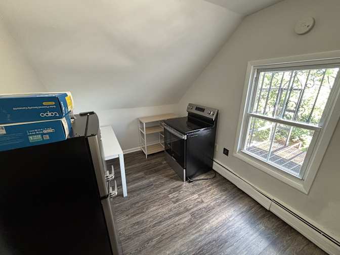 Carlos's room
