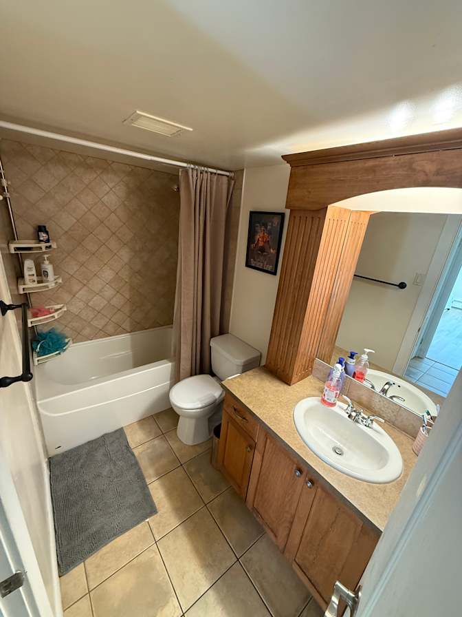 Deval's room