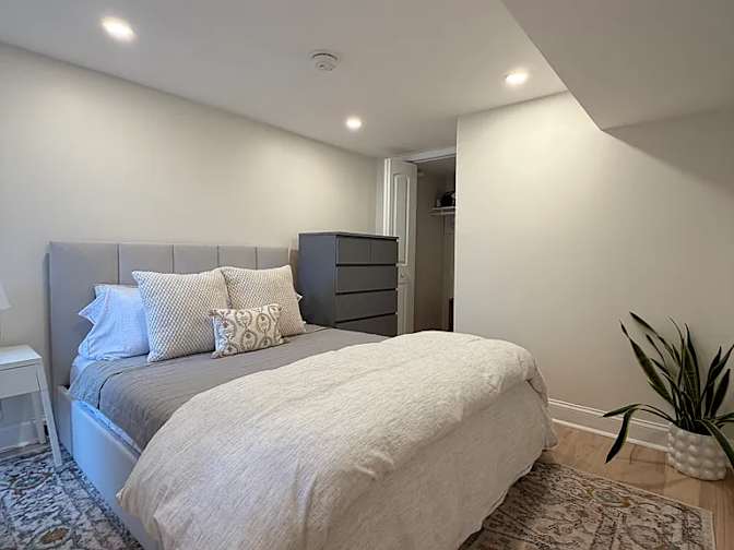 David Alle's room