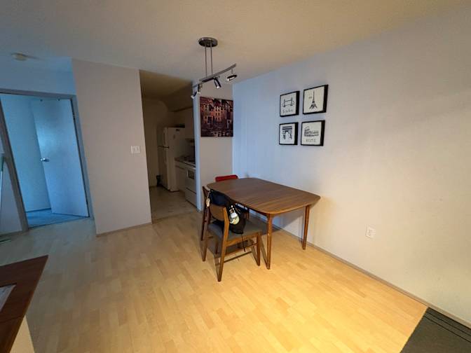 C-aira Stucklschwaiger's room