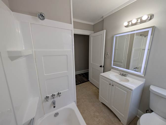 Alcove Rooms's room