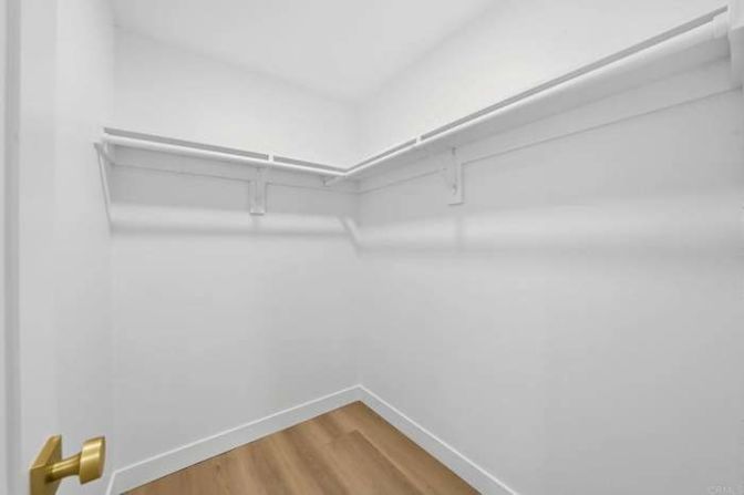 Suzana's room