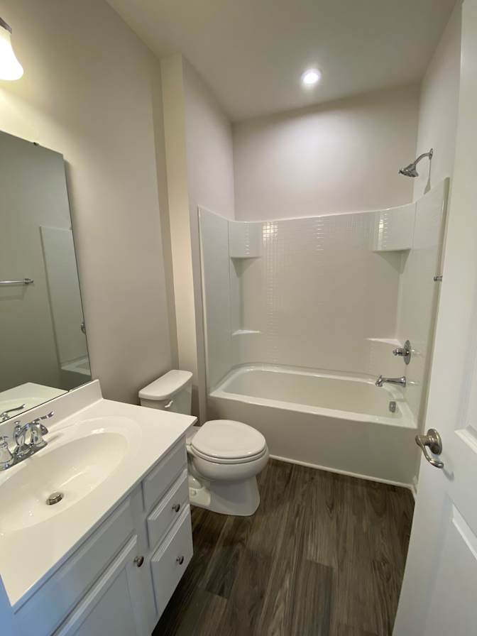 Alcove Rooms's room