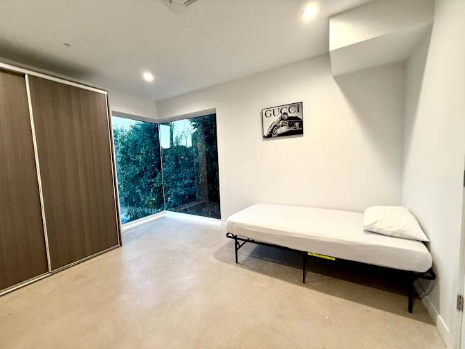 Israel's room