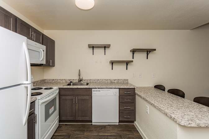 Highland Village Apartments's room