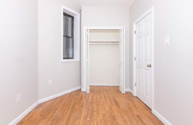 Aquila's room