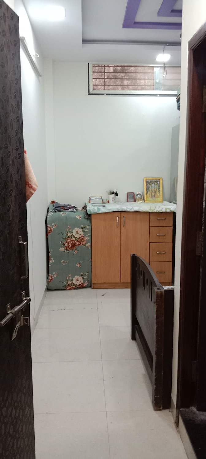 Deepak Mewade's room