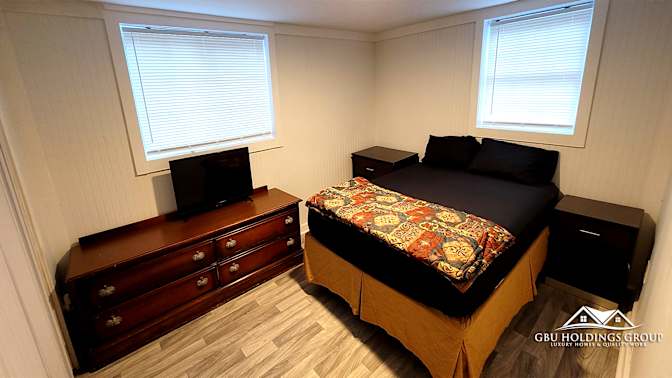 GBU Holdings Group's room
