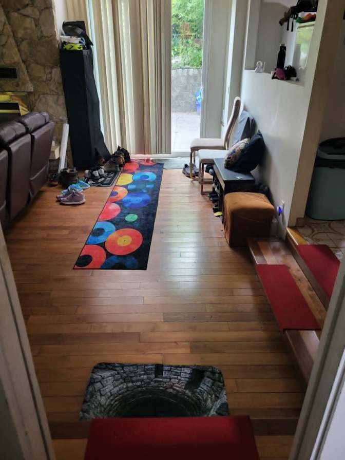 Eddy's room