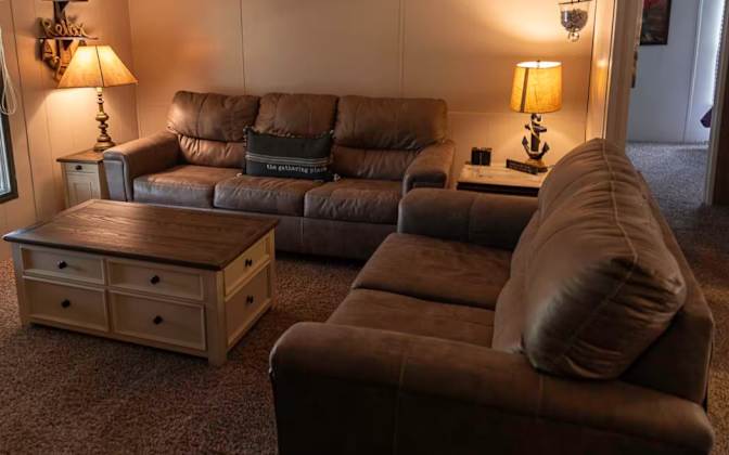 Caroline's room