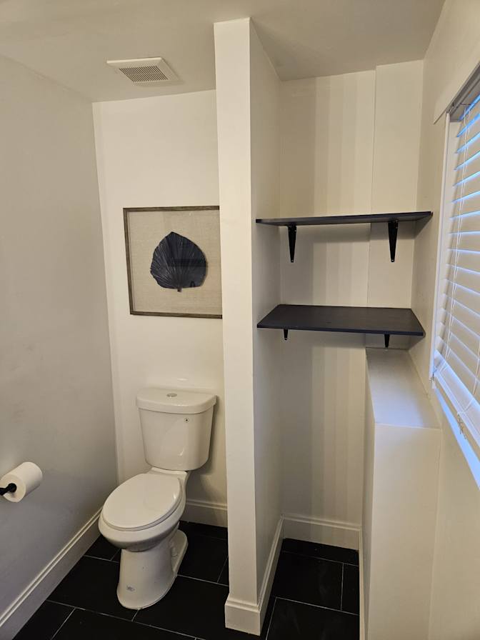 R. Jingles's room