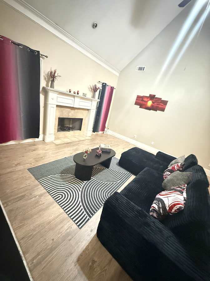 Amoya's room