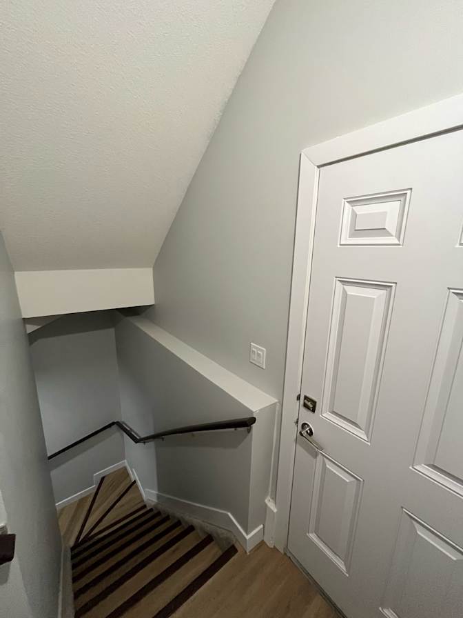 Nikhil Lakhanpal's room