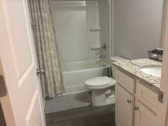 Alcove Rooms's room