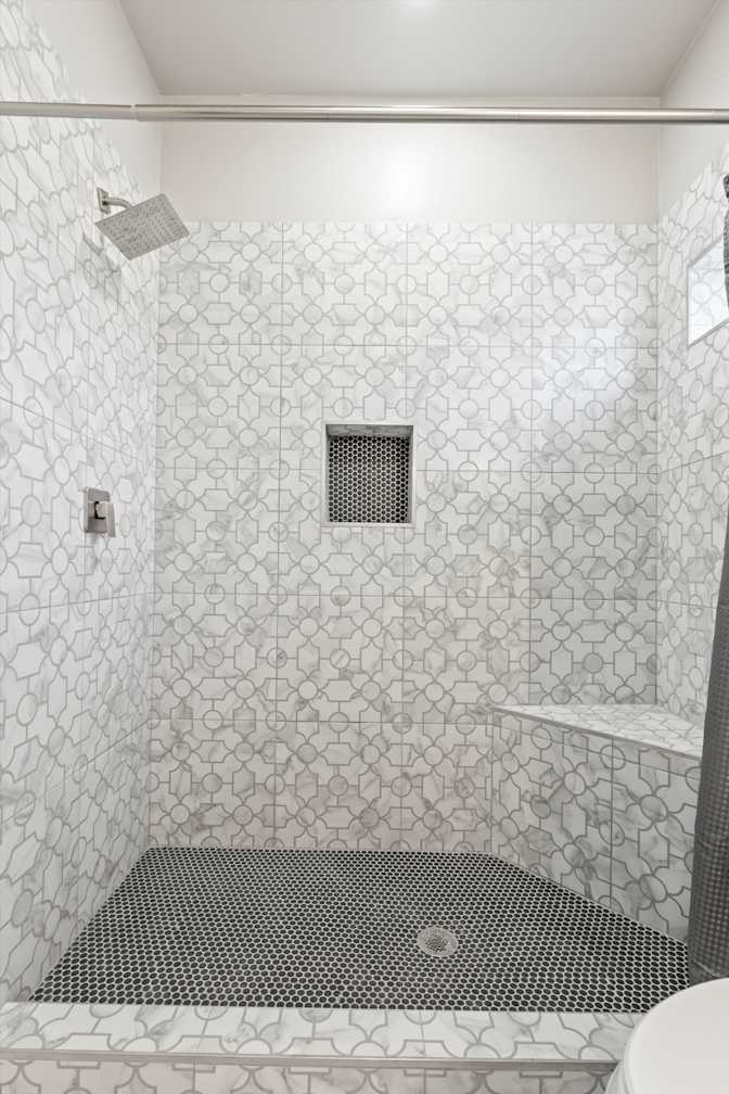 Ventures Rentals's room