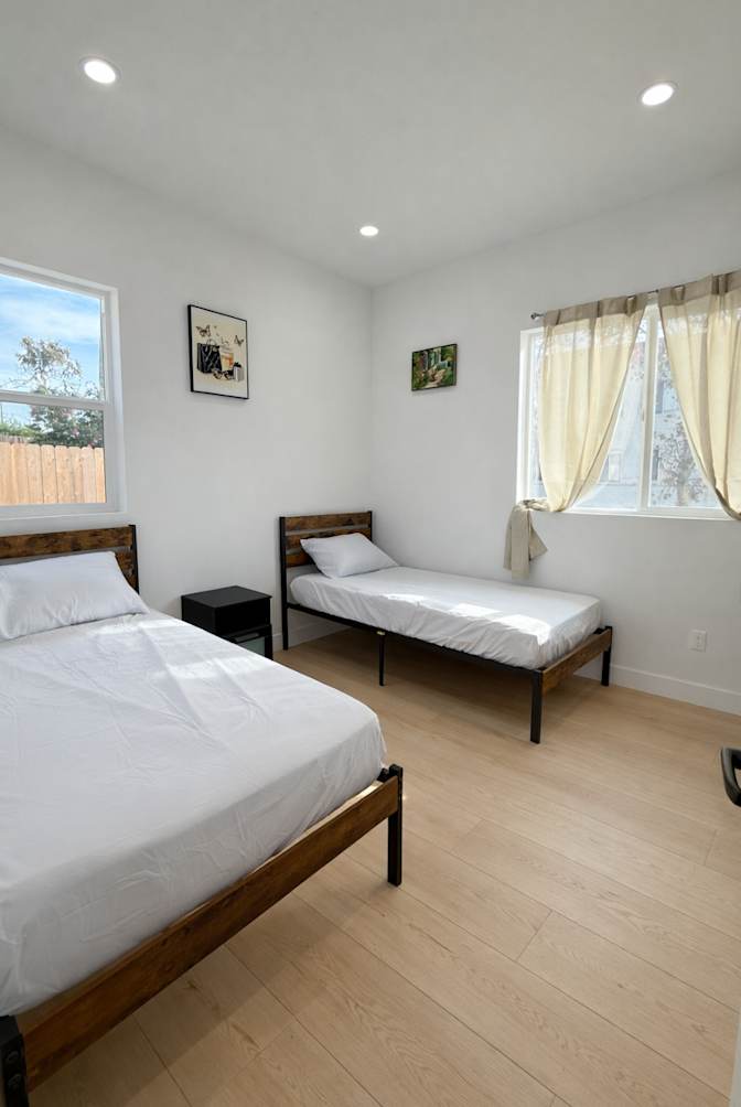Israel's room