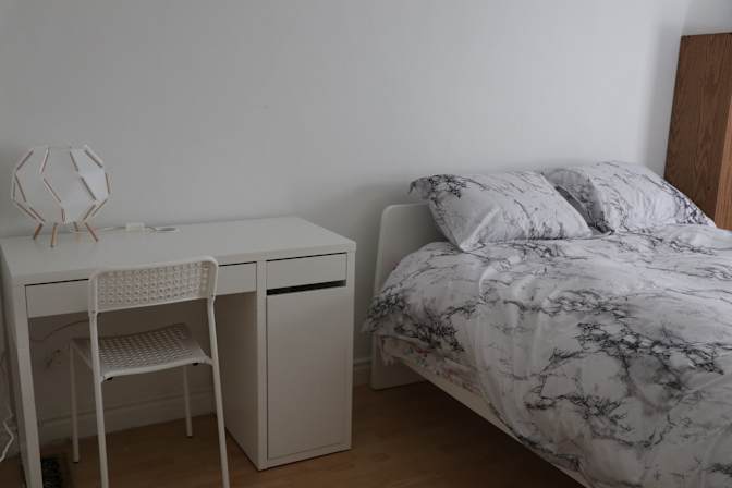 Lolo's room