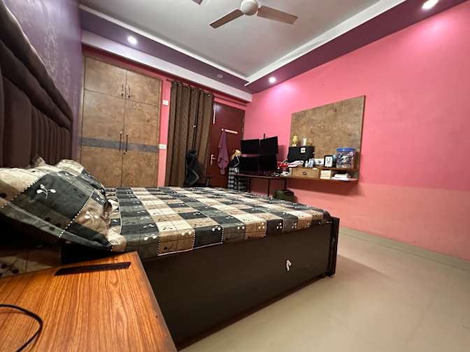 Abhay Garg's room