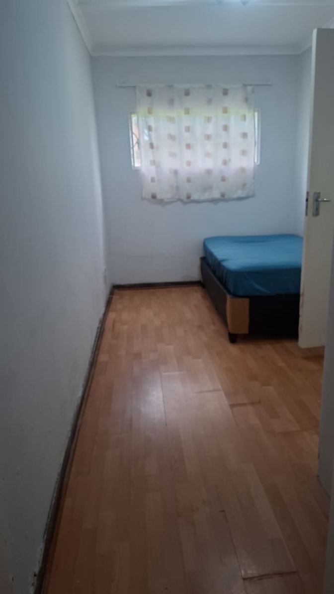 Antoinette's room